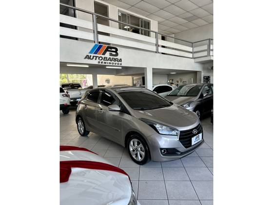 HYUNDAI HB20 1.6 COMFORT PLUS 16V FLEX 4P MANUAL HYUNDAI HB20 1.6 COMFORT PLUS 16V FLEX 4P MANUAL